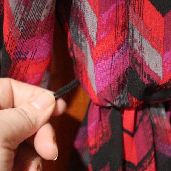 IZ Byer Chevron Print Pink Print Sheer Sleeve Mini Dress Small - Picture 7 of 12